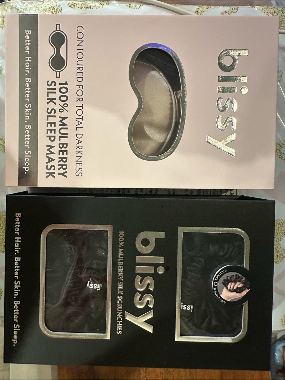 Blissy 100% Mulberry Silk Sleep Mask in Light Pink and 6pc scrunchie set